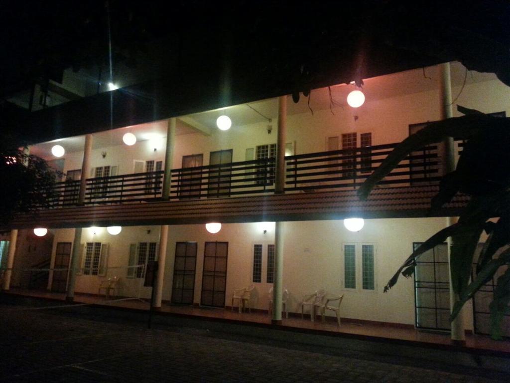 Palm Grove Service Villa Kochi Dış mekan fotoğraf